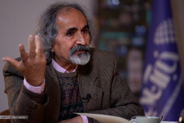 آزاد ارمکی: طبقه متوسط راه نجات کشور است/ با ایدئولوژی نواسلام‌گرایی رادیکال در ایران مشکل دارم/ ترامپ محصول بورژوازی غربی است و طبقه متوسط مزاحمش است
