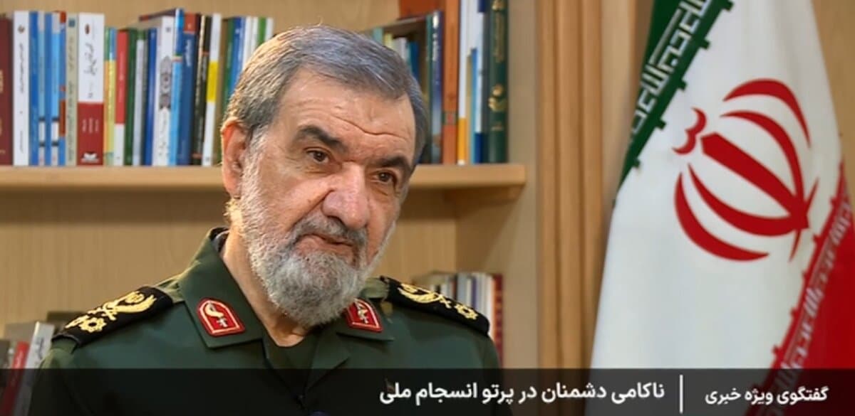 محسن رضایی به سران آمریکا: نیروهای مسلح قدرتمند ایران آماده نبرد است/خیالبافی نکنید!