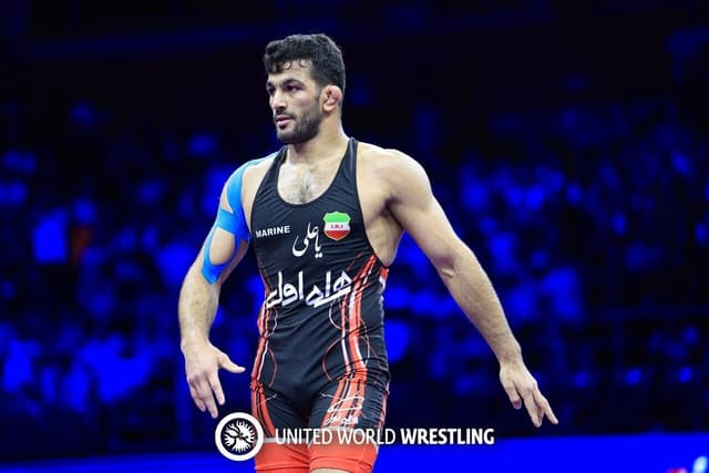 مبارزه بزرگ حسن یزدانی مقابل آذرپیرا برای رسیدن به دوبنده تیم ملی
