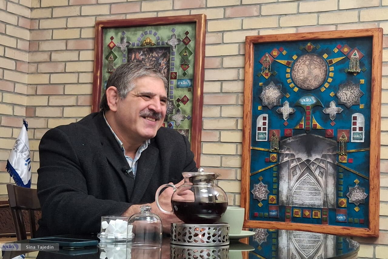 عباس جدیدی: با علیرضا دبیر پدرکشتگی ندارم، کاپیتان و بزرگ‌تر او هستم/در شورای شهر نه در لیست اصولگراها بودم و نه در لیست اصلاح‌طلب‌ها!