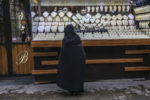 جهش روزانه ۵۰۰ هزار تومانی قیمت طلا در بازار؛ ماجرا چیست؟/ الان زمان مناسبی برای خرید طلا هست؟