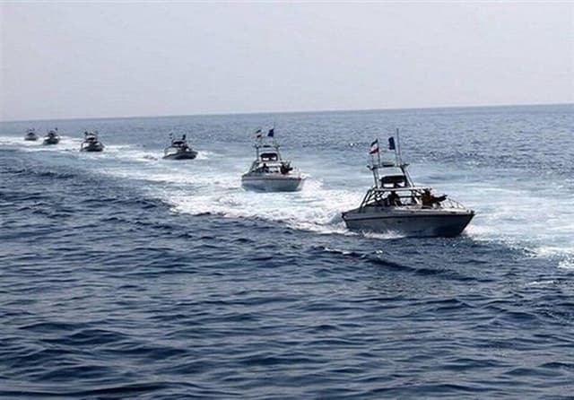 یک منبع نظامی: درگیری ها در تنگه هرمز فعلا متوقف شده/ احتمال آغاز مجدد آن وجود دارد