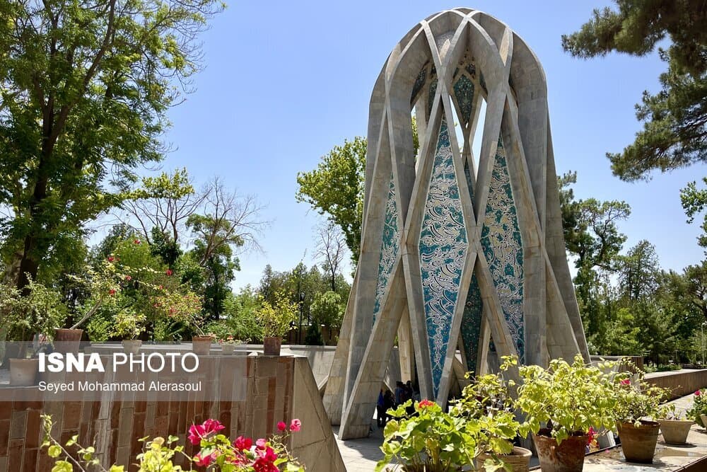 خیام؛ شاعر «زندگی در لحظه» یا فیلسوف مرگ؟/ چرا امروز خیام می‌خوانیم