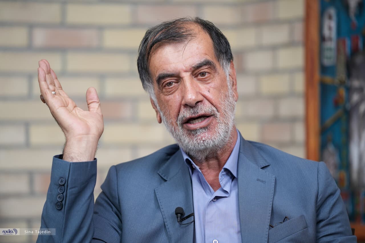 باهنر: آقای دکتر حداد عادل از ما گلایه داشتند که چطور ناگهان حداد عادلِ مجلس هفتمی را رها کردی و سراغ مرحوم لاریجانی رفتیم