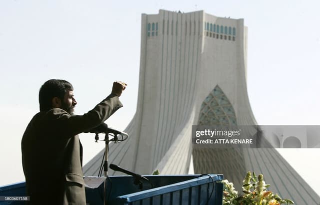 داستان یک رئیس‌جمهور/ هفده سال بعد از ۲۲ خرداد سال ۱۳۸۸ میراث احمدی نژاد برای اصولگرایان چیست؟