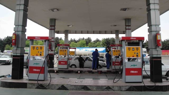 واکنش استاندار کرمان به خبر طرح عرضه بنزین ۸۷ هزار تومانی/ هیچ تغییری در قیمت اتفاق نیفتاده است