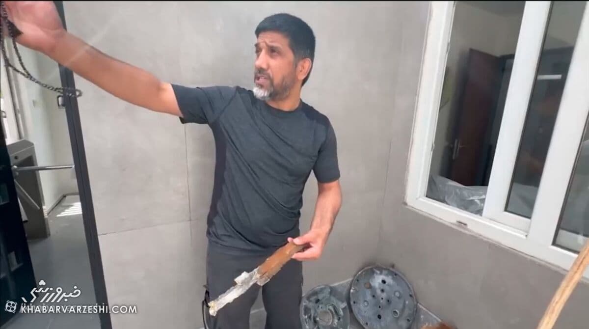 ویدیو| دبیر: خرج بازسازی کمپ و فدراسیون پس از حملات بالای ۴۰۰ میلیارد است/ شانس آوردیم اینجا را تخلیه کردم وگرنه ده‌ها شهید می‌دادیم/ آن‌ها بی‌شرف هستند!