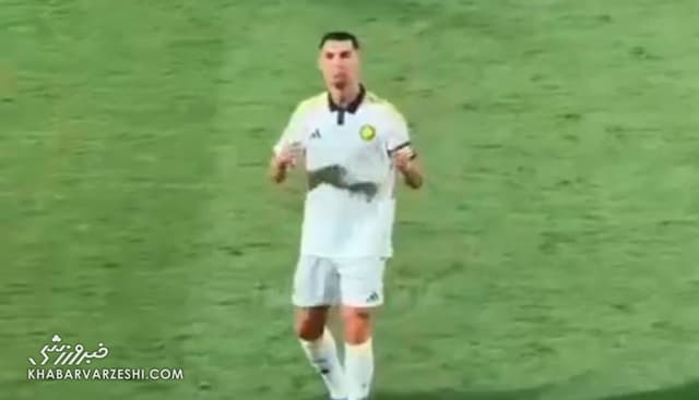 ویدیو| توهین فوق منشوری رونالدو به هواداران پس از فریاد نام مسی!