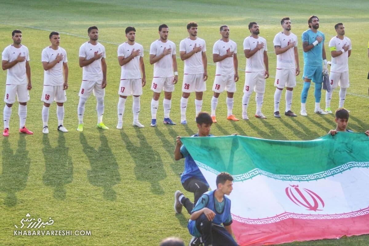 پوستر فدراسیون برای بازی دوستانه با مالی؛ کاپیتان پا به توپ شد