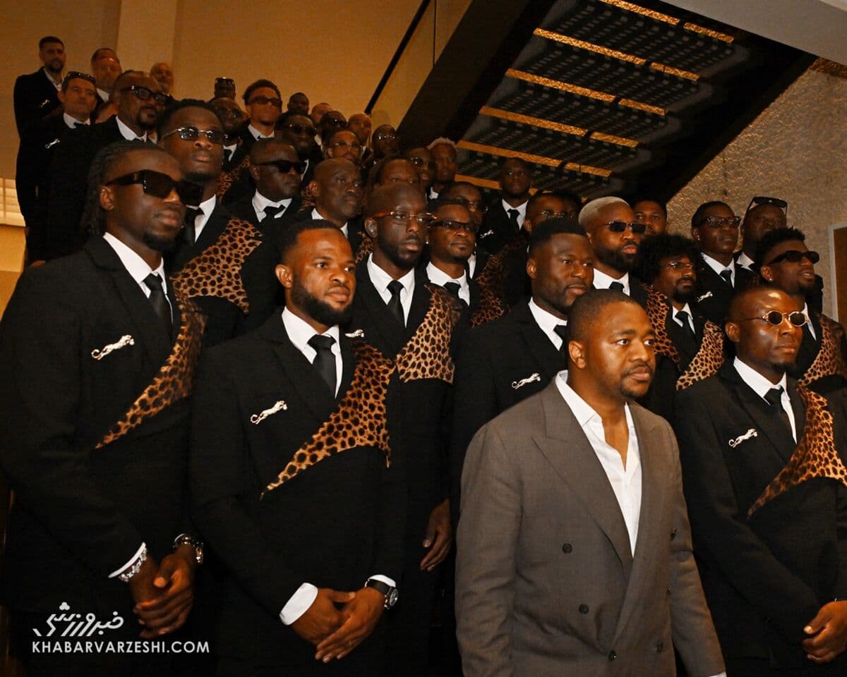 تاکسیدو، شال پلنگی و یک رویای بزرگ؛ اولین حریف پرتغال پس از ۵۲ سال به جام جهانی رسید