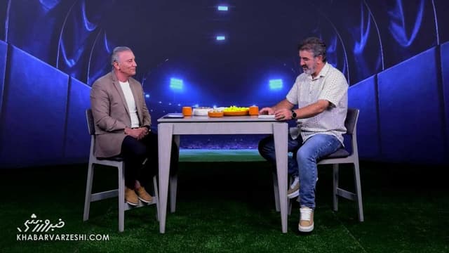 پیشنهاد معلم ورزش را جدی نگرفتم تا این‌که دیدم داور بازی پرسپولیس شده/ هر توپی سمتم می‌آمد به نفع من خطا می‌گرفت! +ویدیو