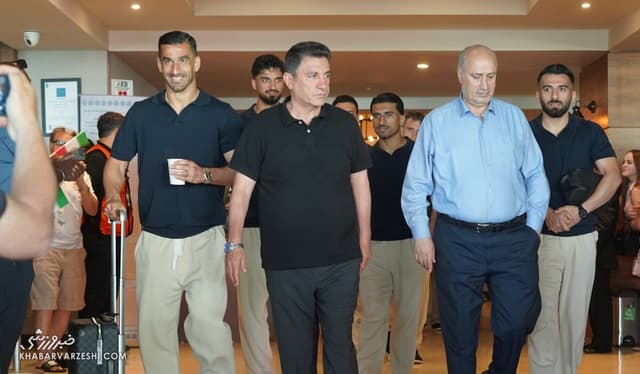 مادربزرگ استقلالی؛ اولین نفر در صف استقبال از قلعه‌نویی! +عکس