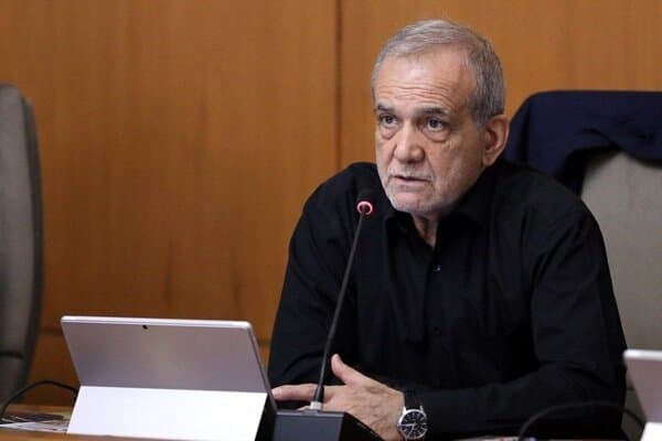 پزشکیان: نام و اندیشه رهبر شهید انقلاب در حافظه ملت جاودانه خواهد ماند