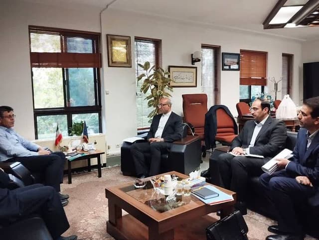 دیدار استاندار کرمانشاه با مدیرعامل توانیر با محوریت توسعه زیرساخت‌های برق و بهبود خدمات‌رسانی در استان برگزار شد