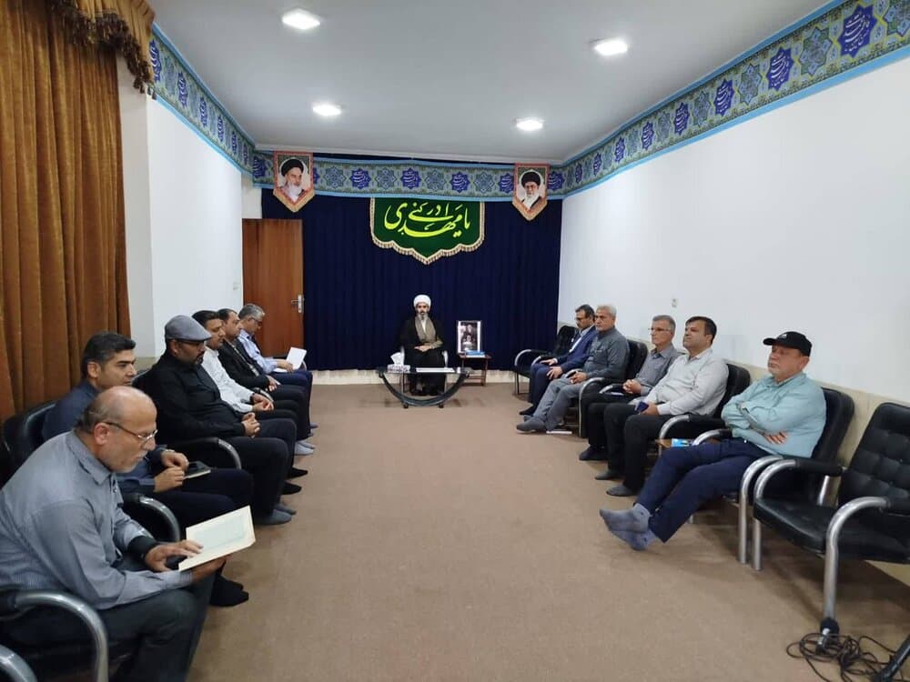 برگزاری نشست هم‌اندیشی بنیاد حفظ آثار و نشر ارزش‌های دفاع مقدس شهرستان لامرد