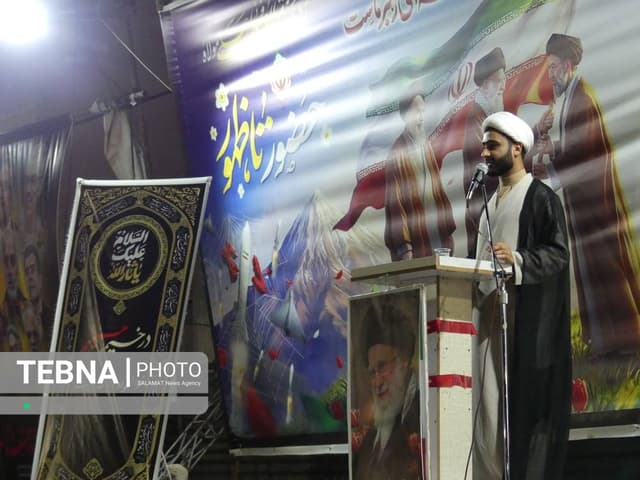 تجلیل از پیرغلامان حسینی در آیین «راه زینب (س)» شهرستان مُهر /عکاس زهرا صالحی