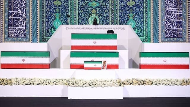 زمان اقامه نماز بر پیکر رهبر شهید و خانواده ایشان اعلام شد