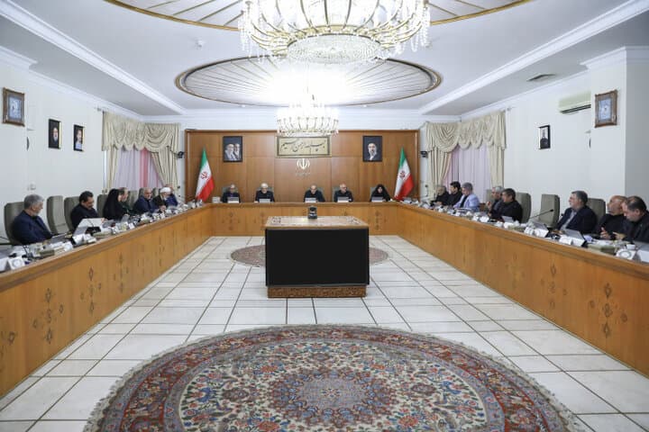 تقدیر رئیس‌جمهور از مشارکت مردمی و هماهنگی دستگاه‌ها در تشییع رهبر شهید