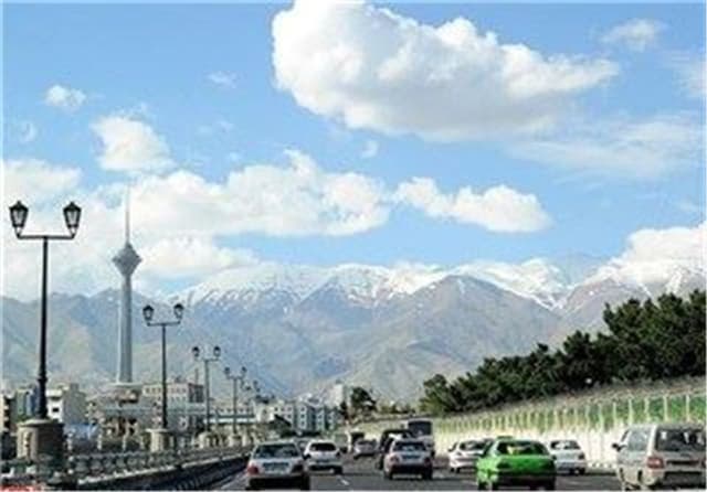هوای قابل‌قبول تهران با شاخص 77