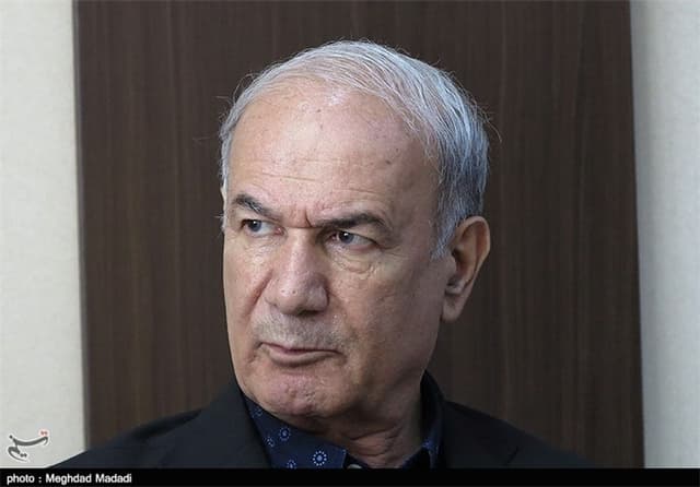 دلنوشته افشارزاده برای عبدالله موحد؛ درخت‌ها ایستاده می‌میرند