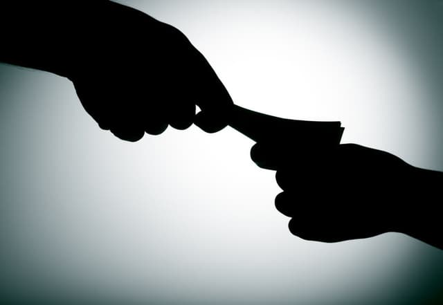 محکومیت 300 میلیاردی توقیف اموال با وجود عدم اثبات رشوه