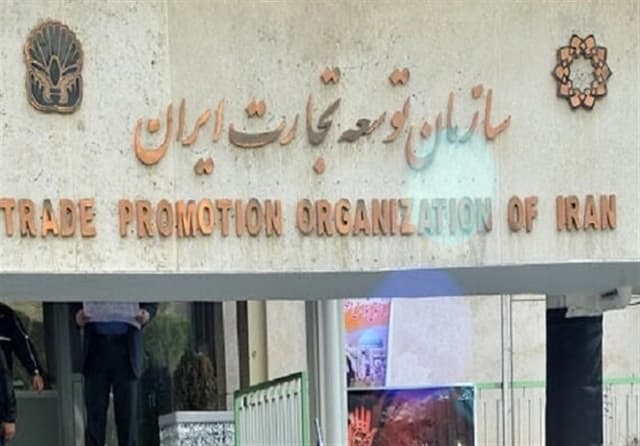 رفع محدودیت‌ صادرات محصولات پتروشیمی و فولادی در ماه ها آتی