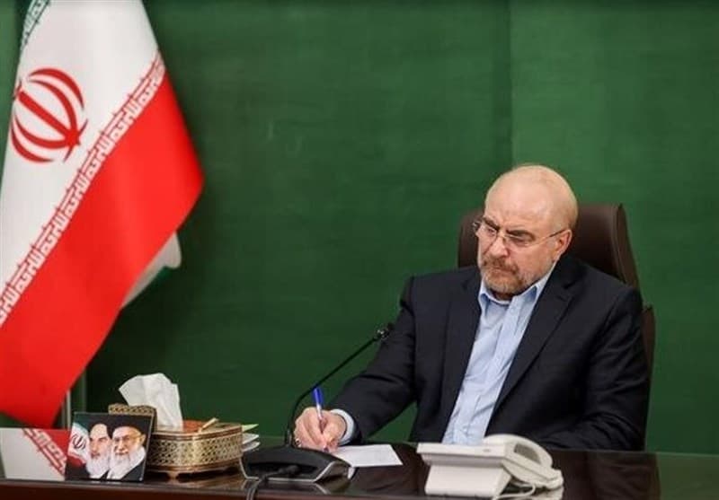 قالیباف: معلم معمار بنیان‌های تمدن است