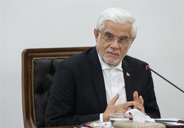عارف: علل واقعی افزایش قیمت‌ها بررسی شود