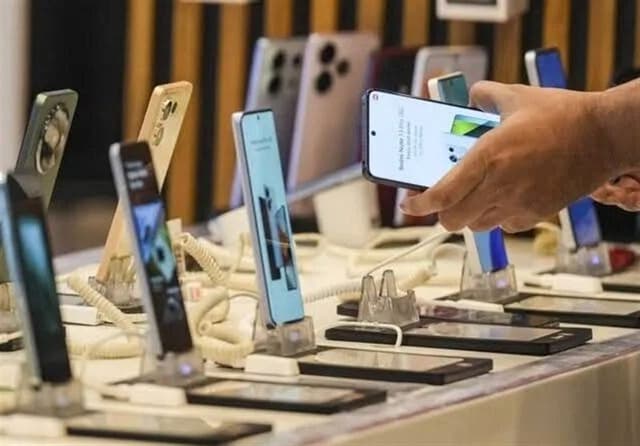 افزایش تا 50درصدی قیمت موبایل در 2ماه؛فروشگاههای آنلاین شفافسازی کنند