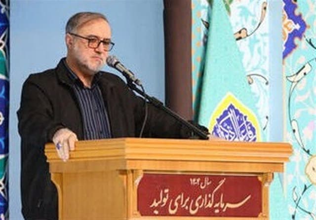 معاون نیروی دریایی سپاه: تنگه هرمز با اقتدار در اختیار ایران است