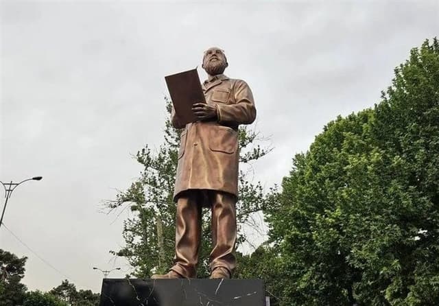 تندیس شهید چمران رونمایی شد