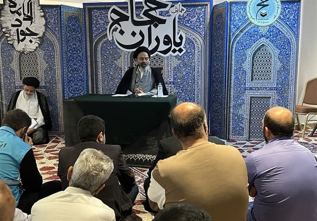 نواب: یاوری حجاج نعمتی الهی و فرصتی برای خدمت خالصانه است