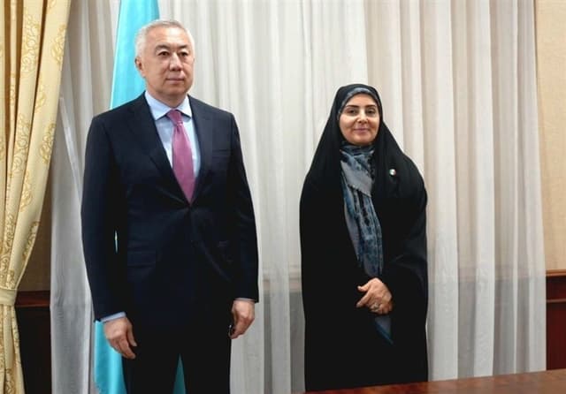 توافق ایران و قزاقستان برای تدوین نقشه راه همکاری‌های لجستیکی