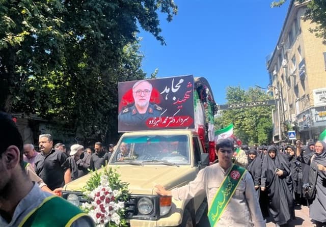 تشییع باشکوه پیکر شهید محمد اکبرزاده در ساری