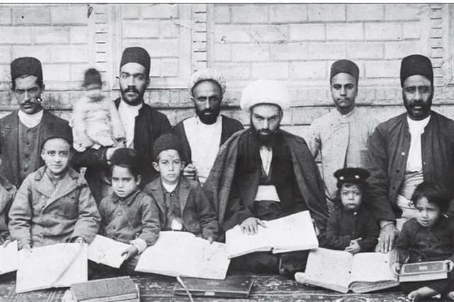 ادبیات مکتب‌خانه‌ای عصر قاجار؛ حافظه پنهان فرهنگ تربیتی ایران