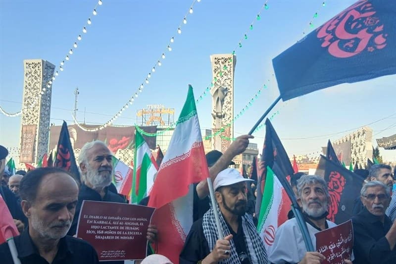 آغاز مراسم اجتماع جاماندگان اربعین تهران در میدان آئینی امام حسین(ع)