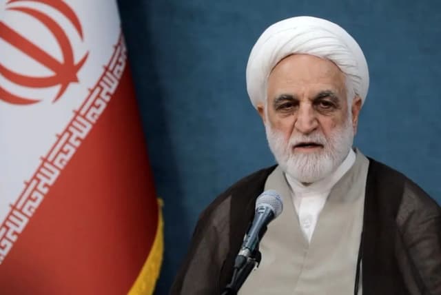 محسنی اژه‌ای: شهید تنگسیری سند اقتدار دریایی ایران را با خونش مُهر کرد