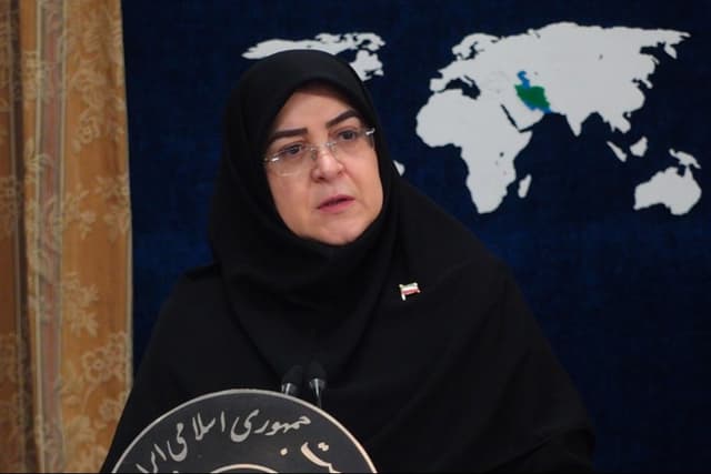 مهاجرانی: از خرید هیجانی ارز پرهیز کنید