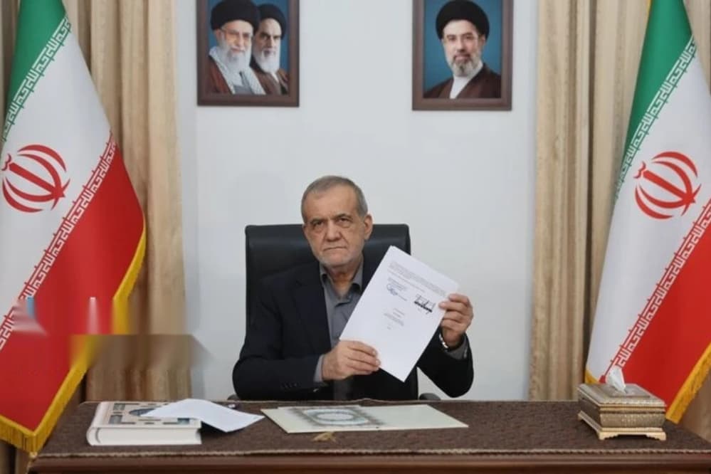 امضای تاریخی در بامداد تهران؛ پزشکیان و ترامپ یادداشت تفاهم اسلام‌آباد را امضا کردند