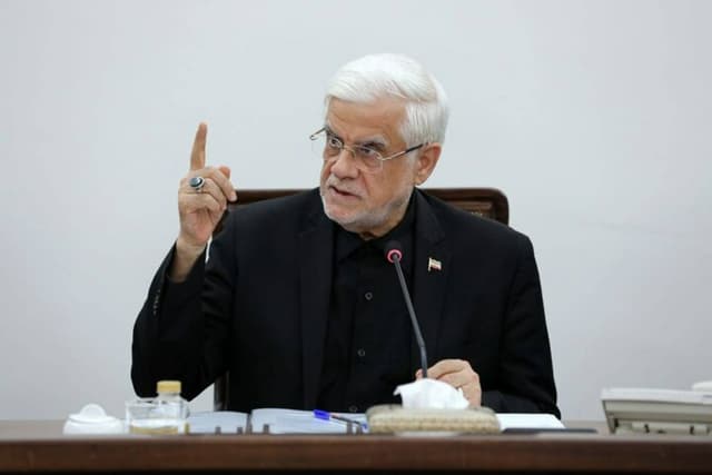 عارف: حمله به میراث فرهنگی، جنگ با هویت و تمدن ایران بود