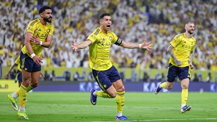 خلاصه بازی النصر 1-1 الهلال / دروازه بان النصر در ثانیه پایانی قهرمانی را از رونالدو گرفت
