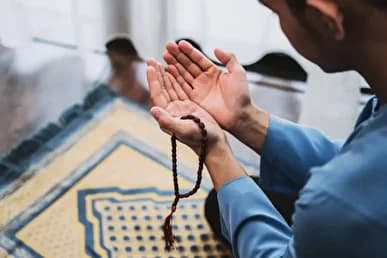 خواندن نماز آیات چه زمان واجب میشود؟ + عکس