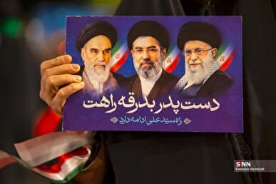 دست خدا عیان شد، خامنهای جوان شد + فیلم