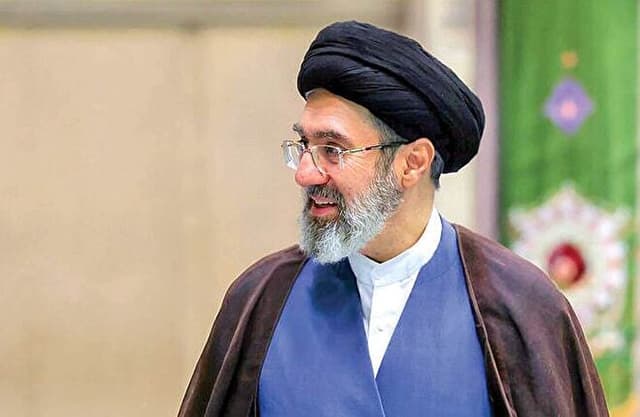 فراخوان رهبر انقلاب برای «بعثت هنرمندان» در دفاع مقدس سوم؛ تجلی اسطوره‌های فردوسی در رگ‌های ملت ایران