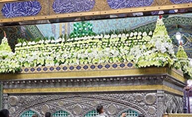 ببینید| گل آرایی حرم رضوی در عید غدیر