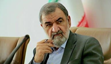 سرلشکر رضایی: آمریکا امروز منتظر چراغ سبز ایران است + فیلم