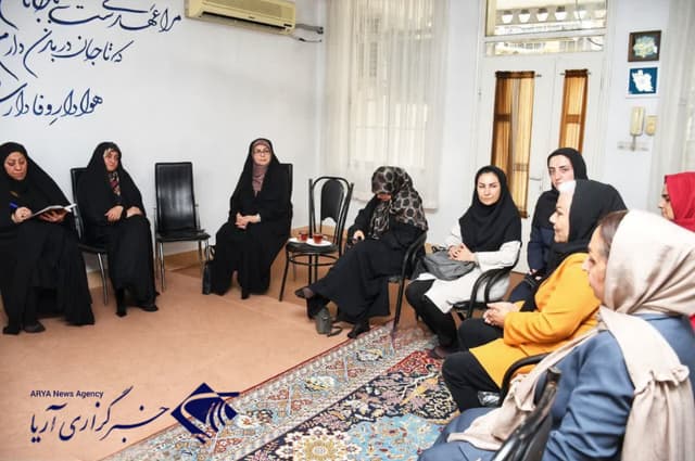 توانمندسازي زنان، کليد تحکيم بنيان خانواده و کاهش آسيبهاي اجتماعي است