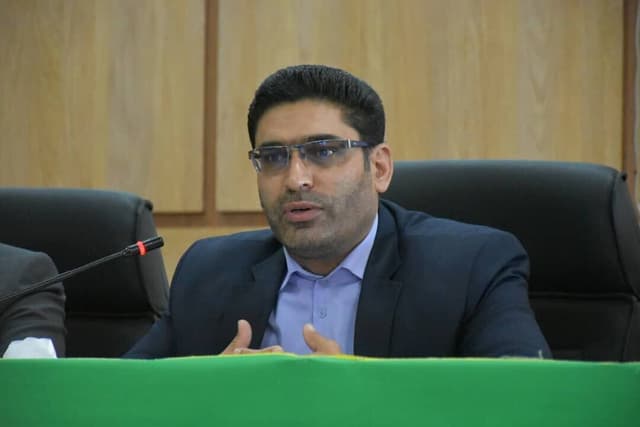 خودروسازان پاسخگوی افزایش بی‌ضابطه قیمت‌ها نیستند/ جلوی مافیای خودرو را مقتدرانه بگیرید