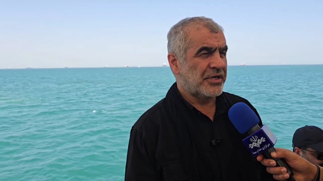 ممنوعيت قطعي تردد کشتي‌هاي آمريکا و رژيم صهيونيستي از تنگه هرمز/ وضعيت اين آبراهه به پيش از جنگ بازنمي‌گردد
