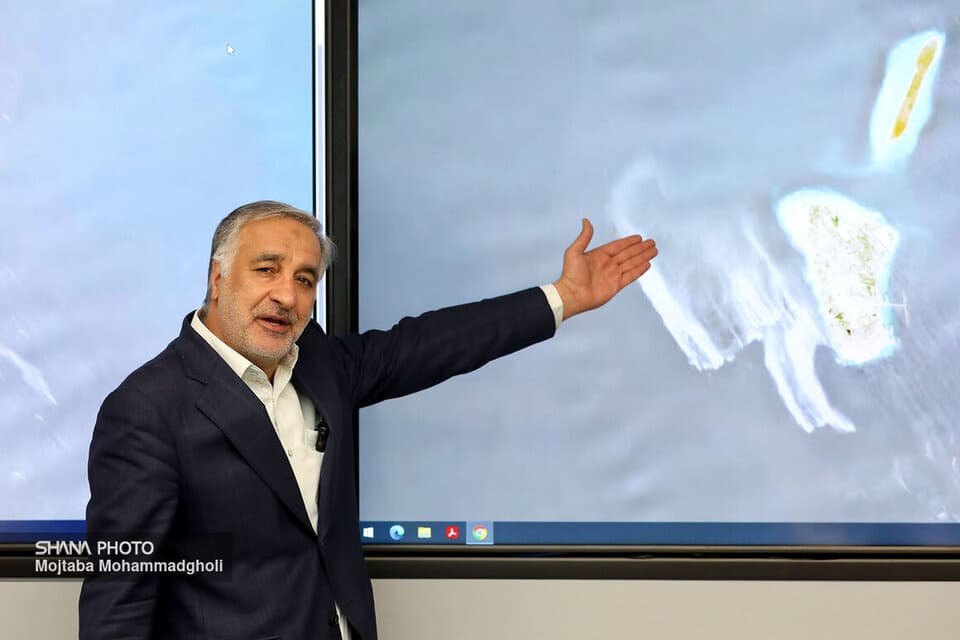 پايان سناريوي «لکه خيالي نفتي»، چرا ادعاي آلودگي نفتي در خارک واقعيت ندارد؟